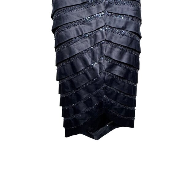 Elegant Navy Midi Dress - Picture 9 of 11